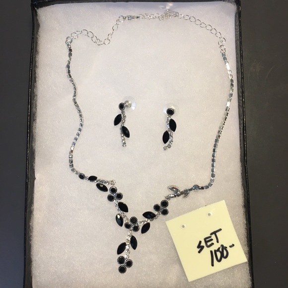 Jewelry set - Picture 1 of 2